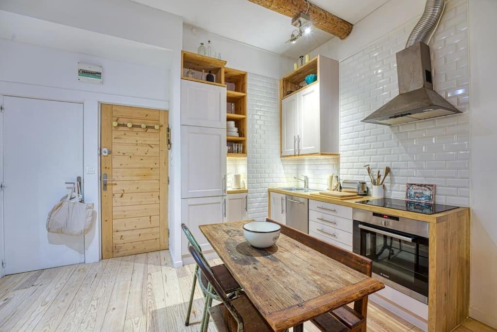 New - 1 Bed Apt Central Antibes Exterior foto